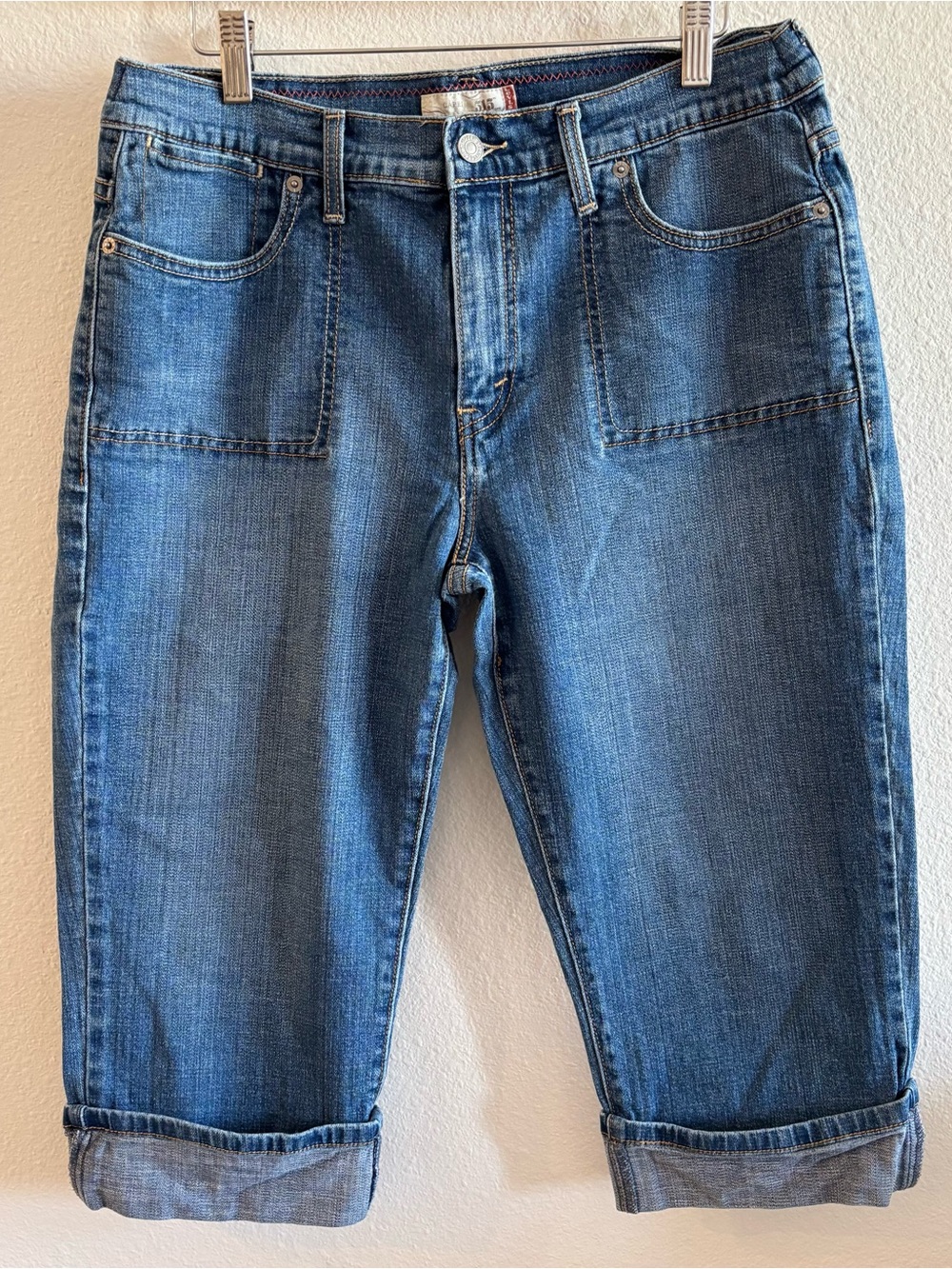 Y2K Levi's Red Tag Medium Wash 515 Capri Cuffed Jeans Size 12